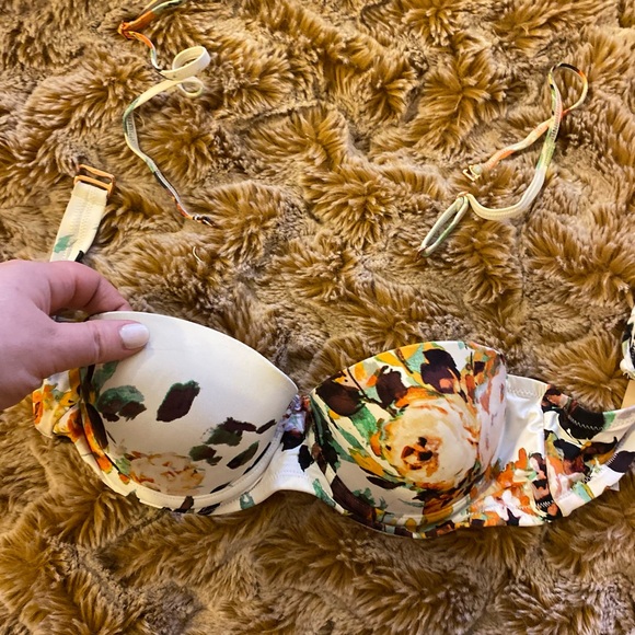 Like new Anthropologie floral print white bandeau bikini with detachable straps - Picture 6 of 6